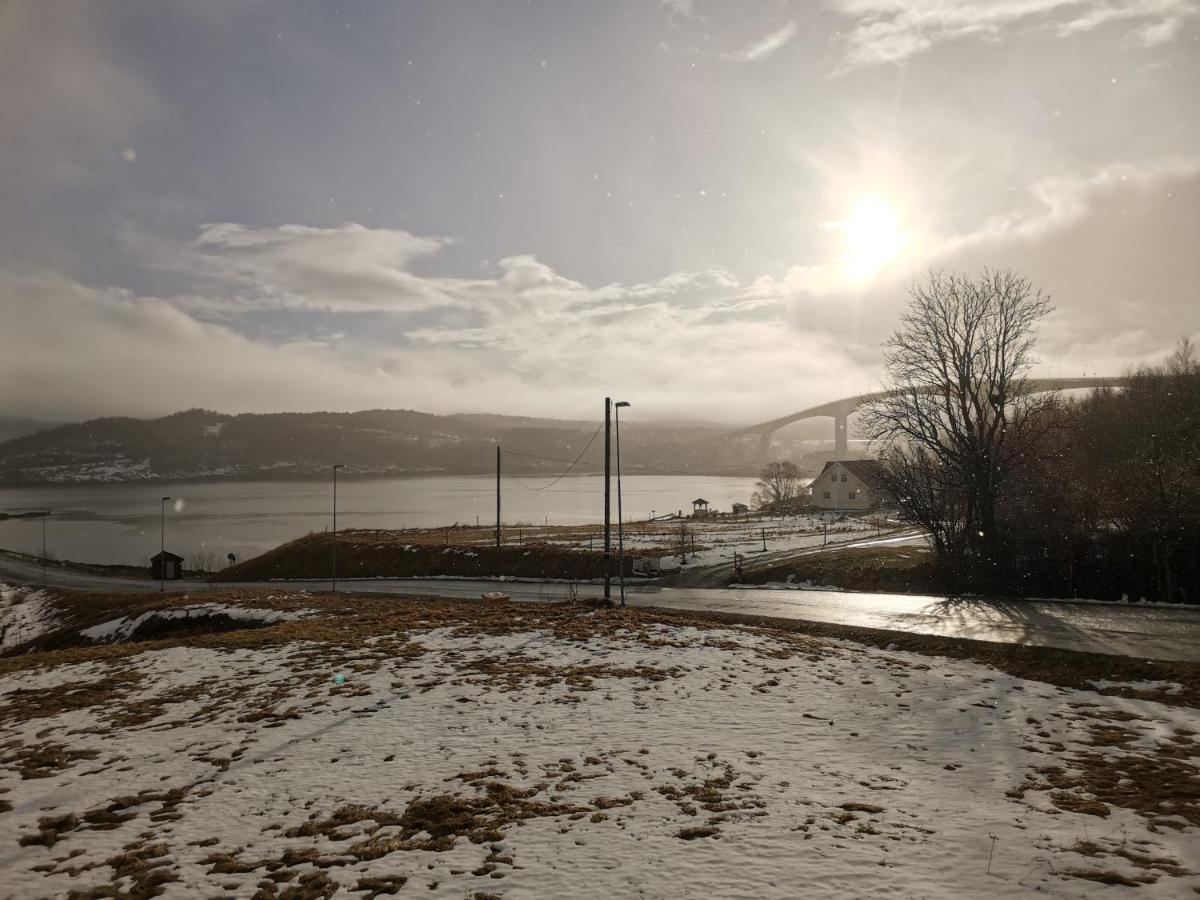 Sokkelleilighet Rett Ved Saltstraumen 波多 外观 照片